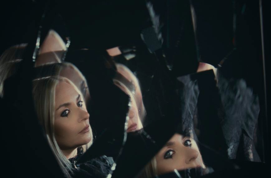 EIVØR lança novo single/videoclipe ‘SPØKILSIR / REVENANTS’