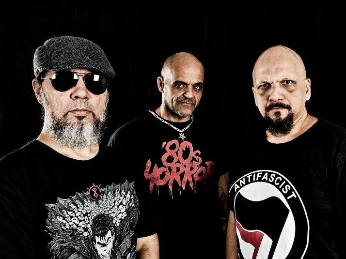 Khorium celebra 10 anos de rap metal e crossover com coletânea que reúne participações de Jimmy London, Fernanda Lira, Clemente e outros nomes da cena