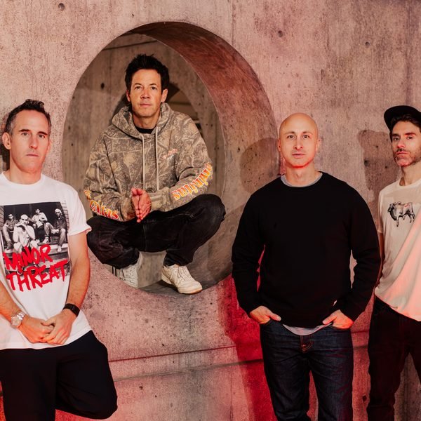 Simple Plan inicia venda de ingressos para shows no Rio de Janeiro, Curitiba e São Paulo
