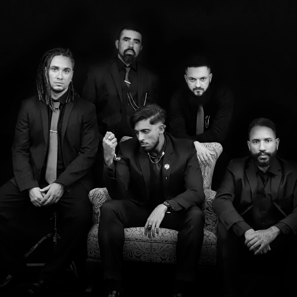 Número 7 eterniza a visão artística de Jos Lago no álbum “Submerso, Escuro, Em Paz…”