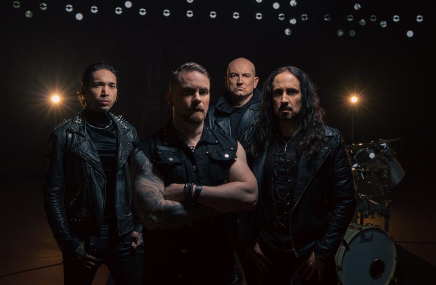 CROWNSHIFT anuncia novo álbum The Shadows We Buried e lança single/videoclipe ‘In The Dead Of Night’