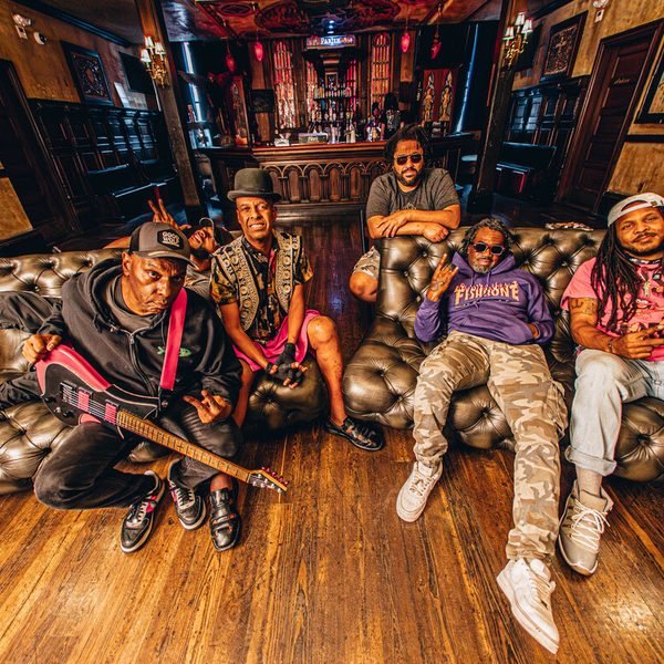 Fishbone, nome histórico da fusão entre punk, ska e funk, volta a São Paulo em outubro